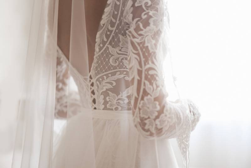 Couturière pour ajustement de robe de mariée à Aix-en-Provence